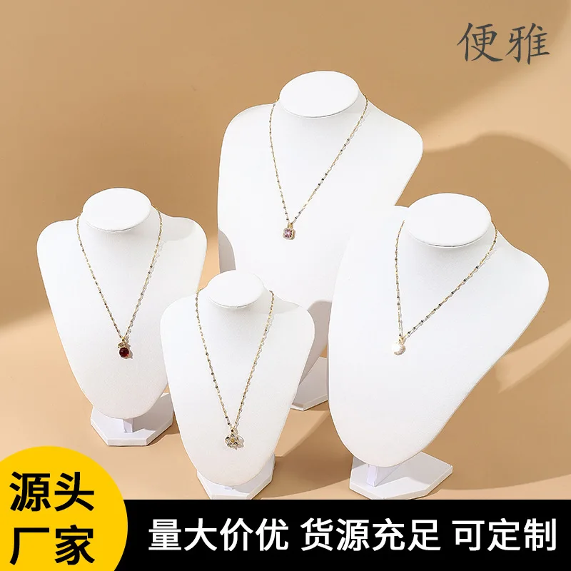 Matte Leather Pendant Necklace Display Stand Mannequin Portrait Jewelry Showcased Window Display Props Luxury Feel Plastic Resin