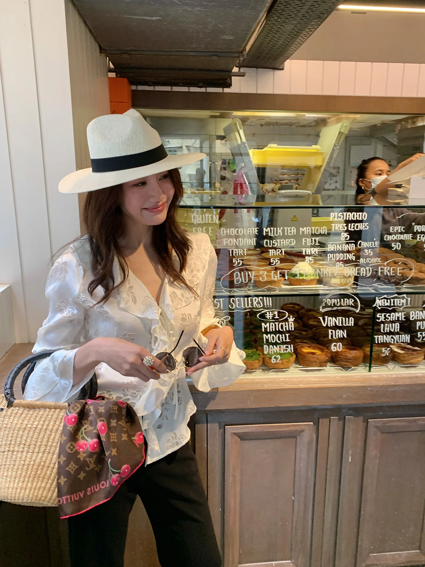 

Элегантная женская рубашка Dragon Joy с V-образным вырезом и украшенным подолом, утягивающий топ во французском стиле с длинными рукавами, из смесового полиэстера, для повседневной носки