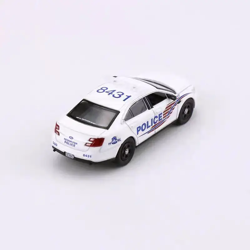 596 Modell 1:64 Ford Ford Taurus Polizeiauto Washington DC Police bemaltes Polizeiauto