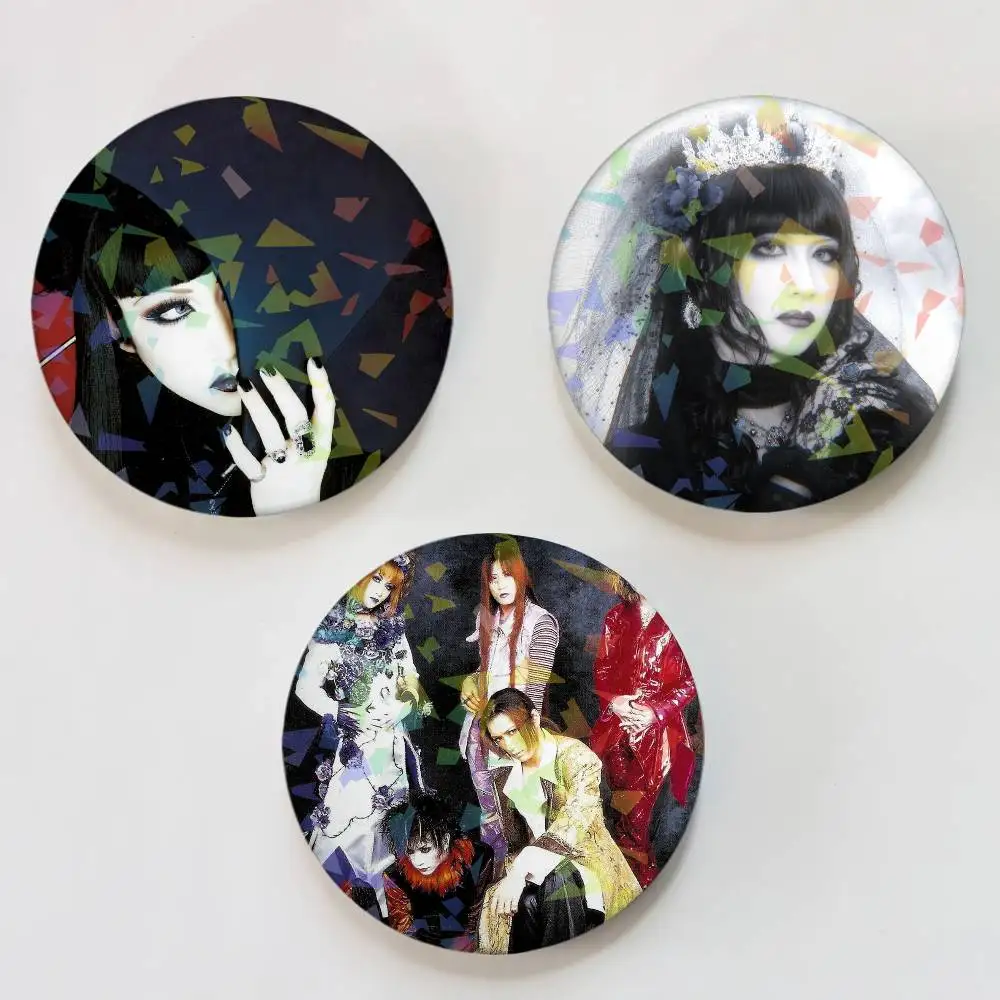Band M-Malice Mizer Laser Button Pins Backpack Clothing Decor Brooch Fiction Badge Jewelry Gifts
