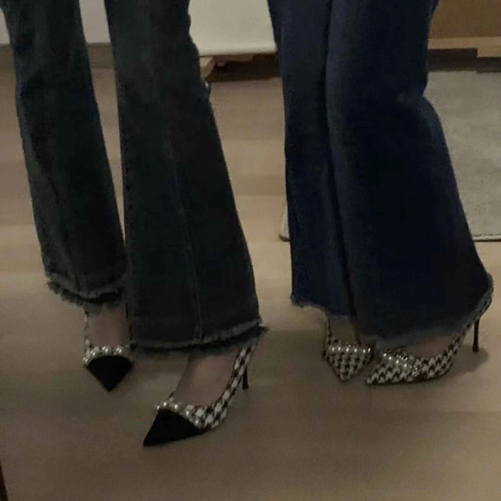 Nuove donne Tacchi alti Décolleté Punta a punta sexy Tacchi sottili Lady Perla Catena di metallo Scarpins Stiletto Zebra Plaid Scarpe Plus Size 42