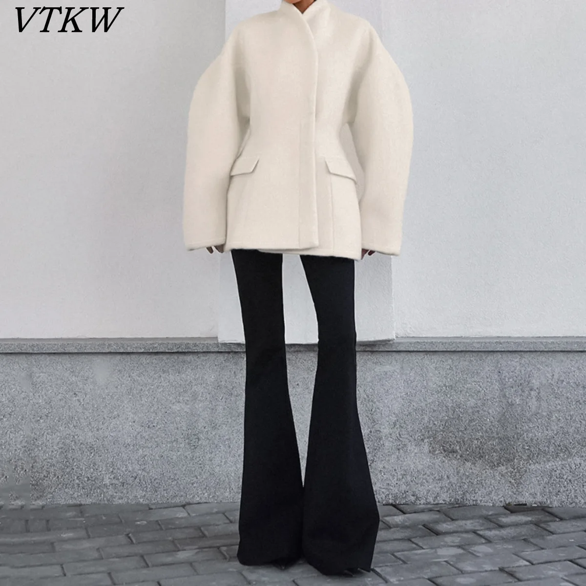 

VTKW 2026, женское многоцветное шерстяное пальто с пышными рукавами и талией, стильная повседневная зимняя теплая верхняя одежда, элегантная свободная посадка