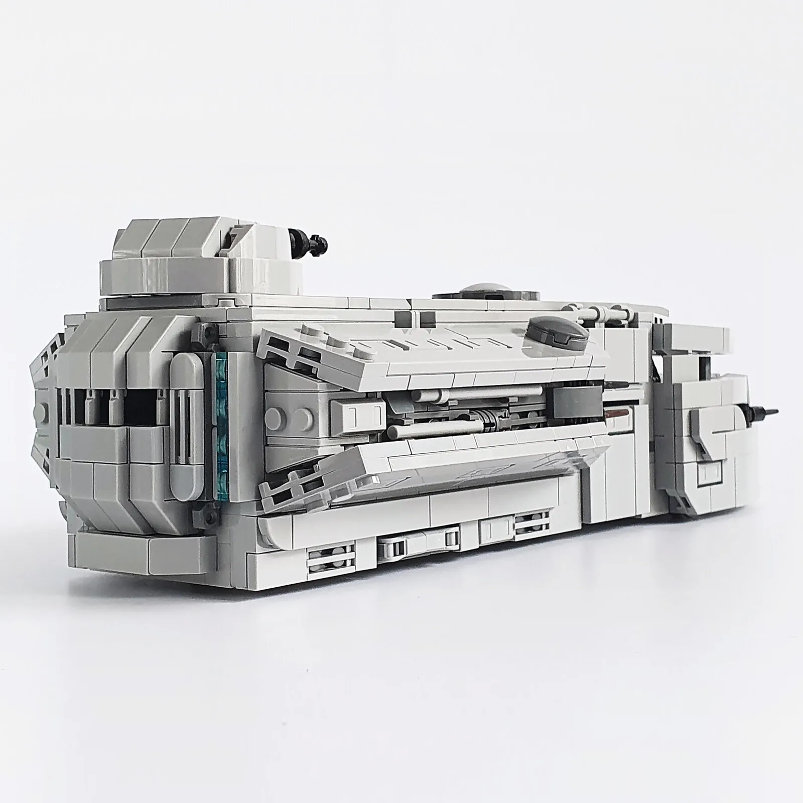 

C5959 Armored Box-shaped Soldier Transport Minifig Scale 1004 Parts
