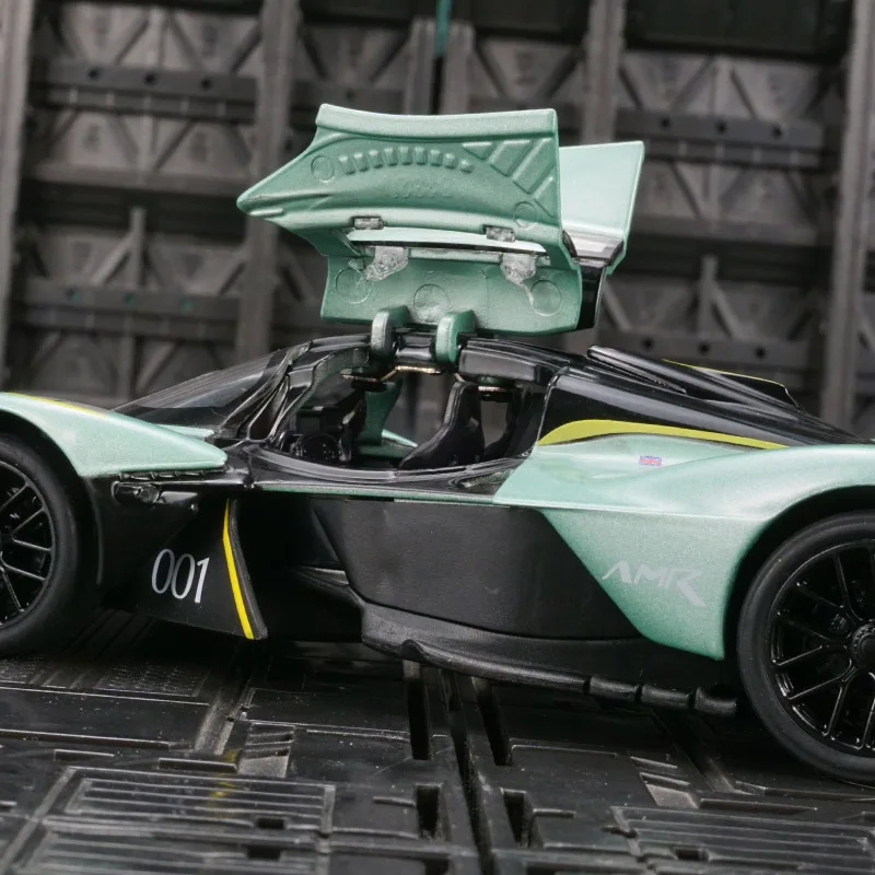 1:32 Aston Martin Valkyrie alloy racing model car ornaments acousto-optic pull back toy car gift rich details good quality