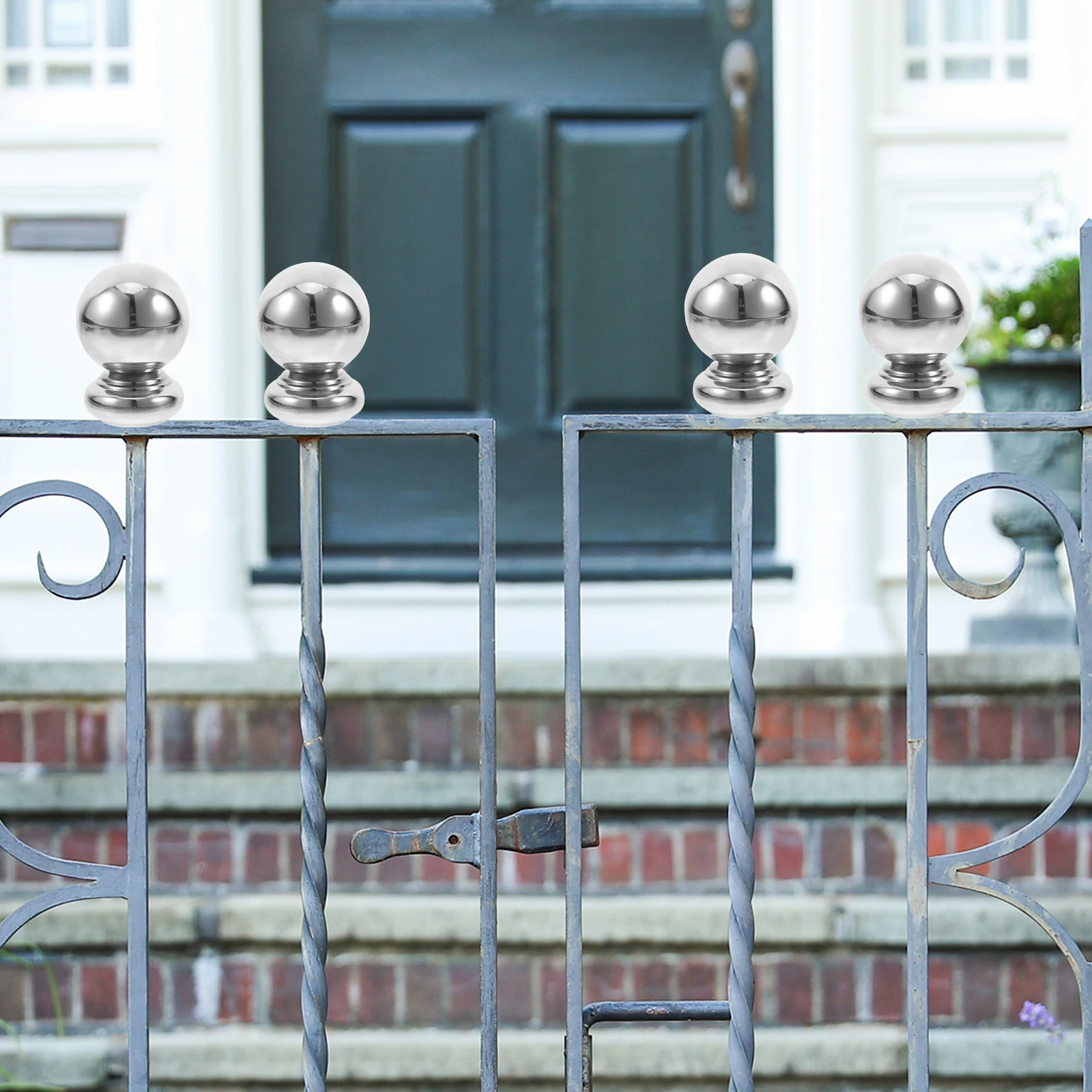 Шарики для ограждения лестницы Колпачки