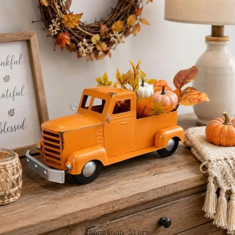 LKW-Element Eingangsbereich für die Herbstsaison mit Metall-Ernte-Frachtdetail und Thanksgiving-Regaldisplay für die – Detail 4