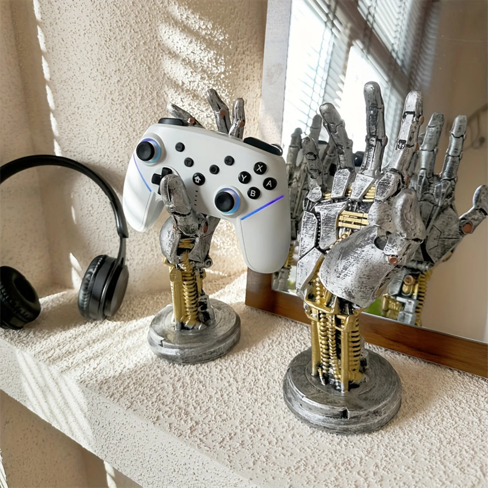 Robotic Arm Game Controller Stand Durable Construction 3D Resin Statue Game Pad Holder Suitable for Game Player Lovers Gifts