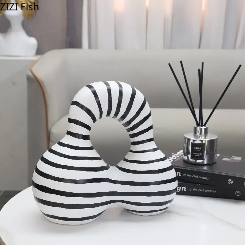 Black and White Striped Statue Geometric Resin Ornaments Living Room Art Sculpture Home Accessories Decoration Crafts Miniatures