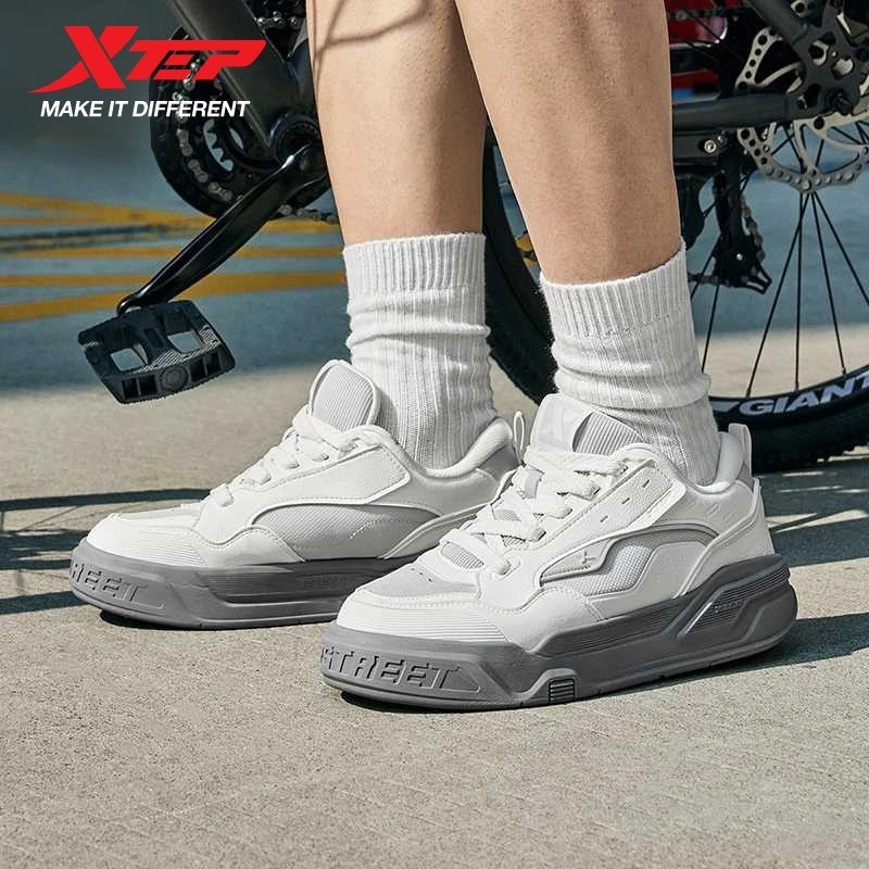 

Xtep Star-X LITE Causal Shoes For Men Vintage Street Style Wear-Resistant Comfortable Trendy Sports Shoes 875219310002