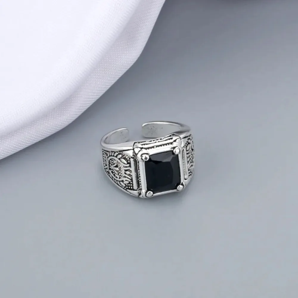 Simple Fashion Creative Trend Niche Vintage Black Crystal Men\'s Open Adjustable Ring Street Personality Party Ring Gift Jewelry