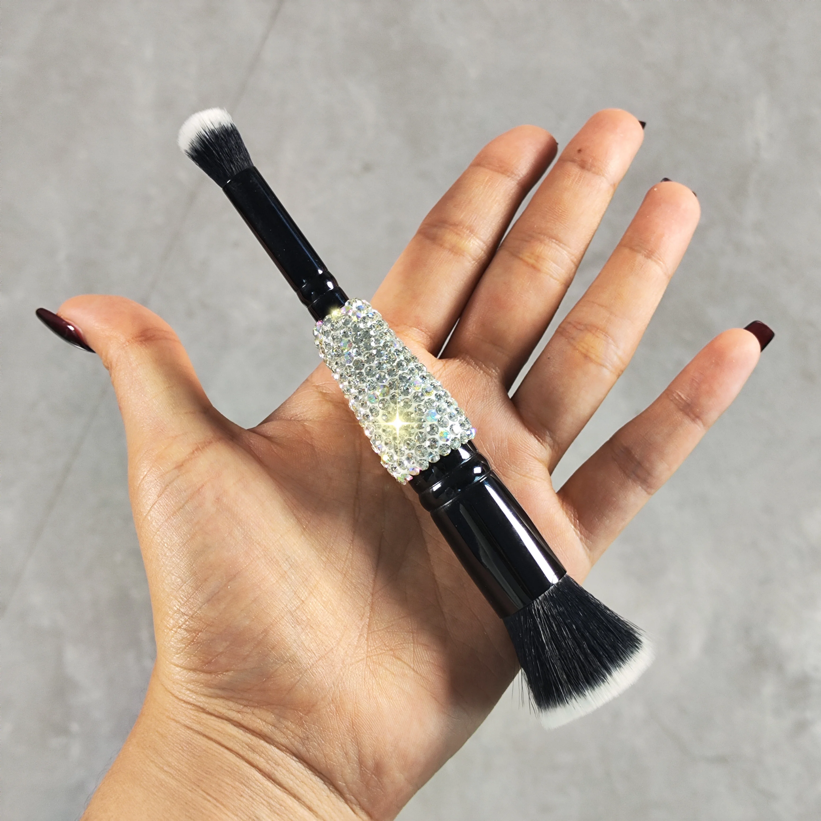High appearance level double head makeup brush Artificial diamond-set Travel portable eyeshadow brush Smudge brush