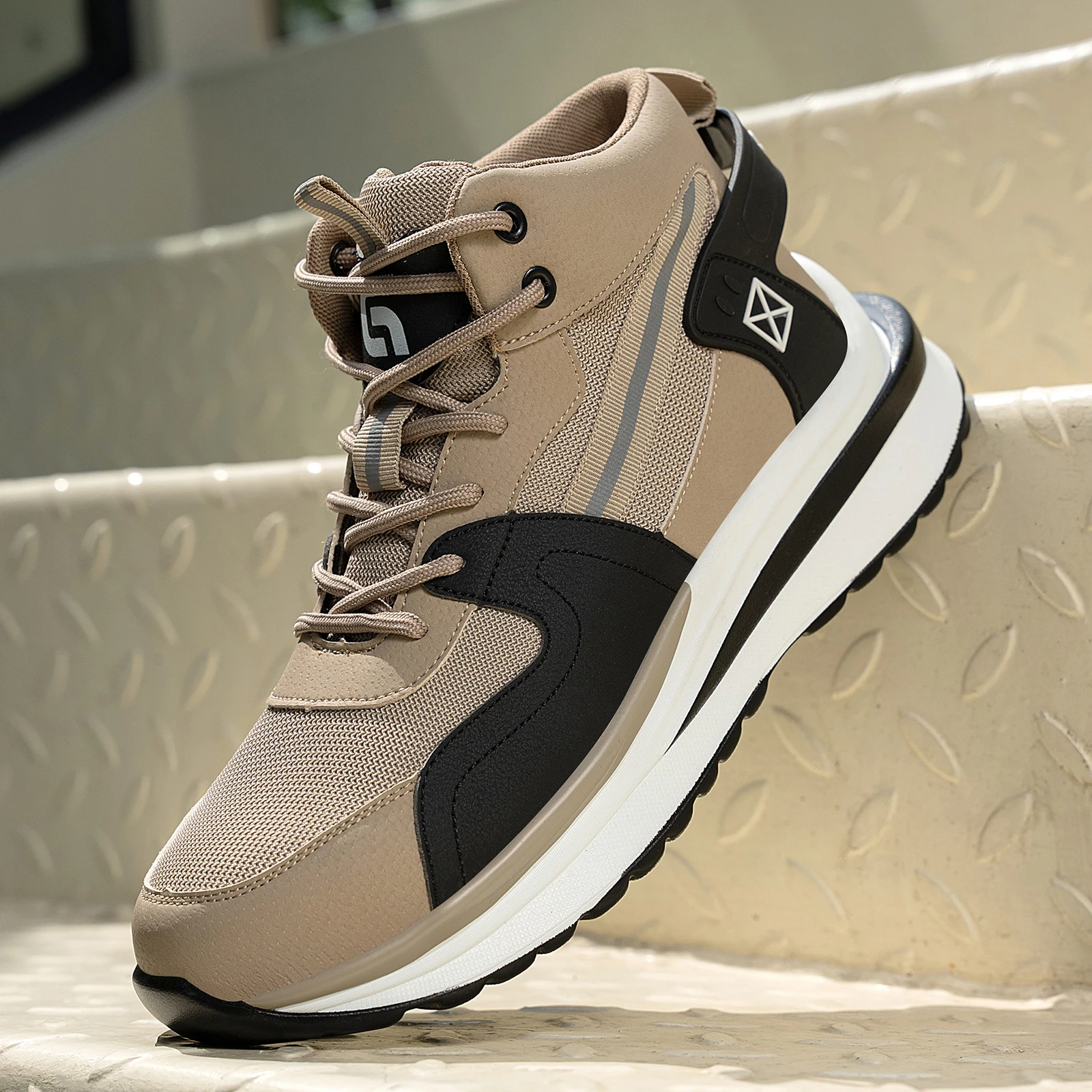 

GUYISA men's work shoes, breathable all-season style, PU sole, lightweight and comfortable.