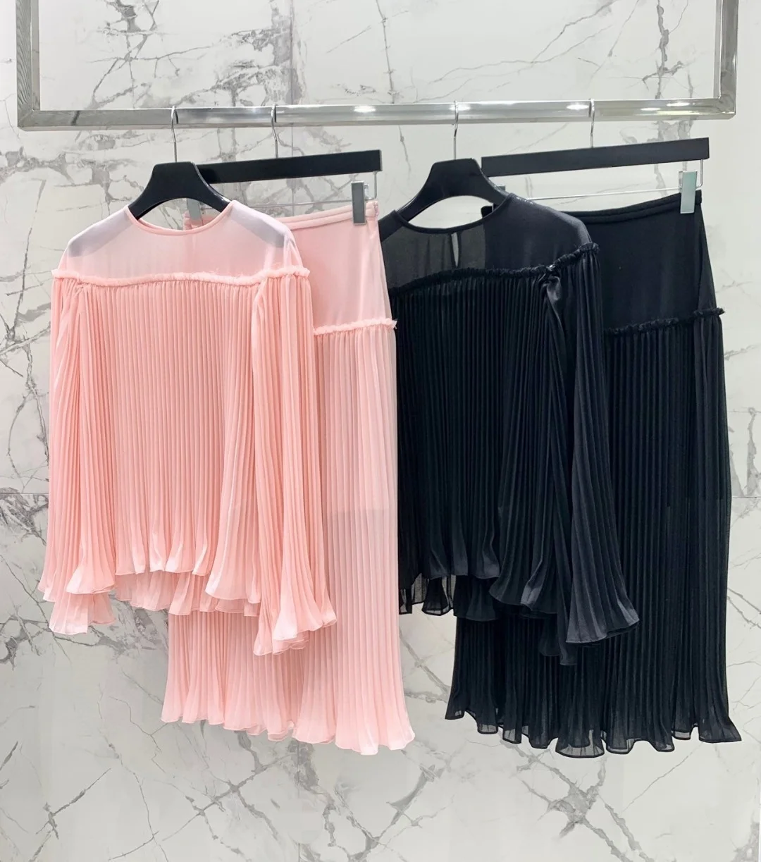 

2025 Women's pleated long sleeved top half skirt set, vacation half skirt woman 2 pieces sets woman's Skirts crop top