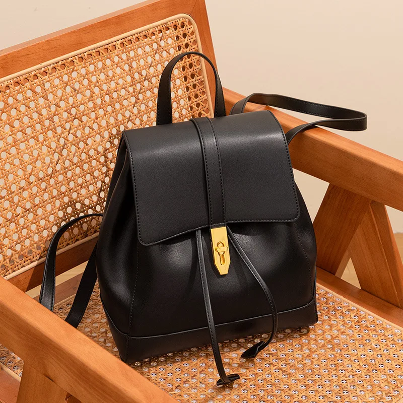 Leather backpack, fashionable and lightweight cowhide women's travel backpack, large capacity bag