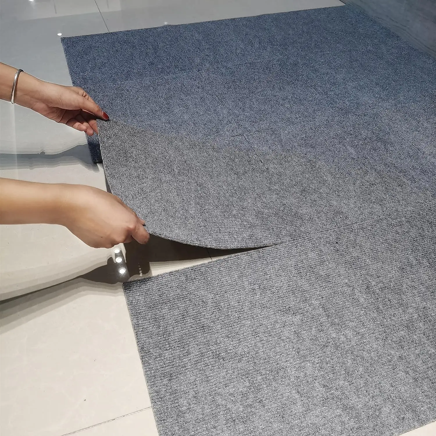 1Pack Easy Install DIY-Non-Slip Peel and Stick Carpet Tile Commercial Carpet Floor Tiles Multi-Purpose Floor Mat for Home