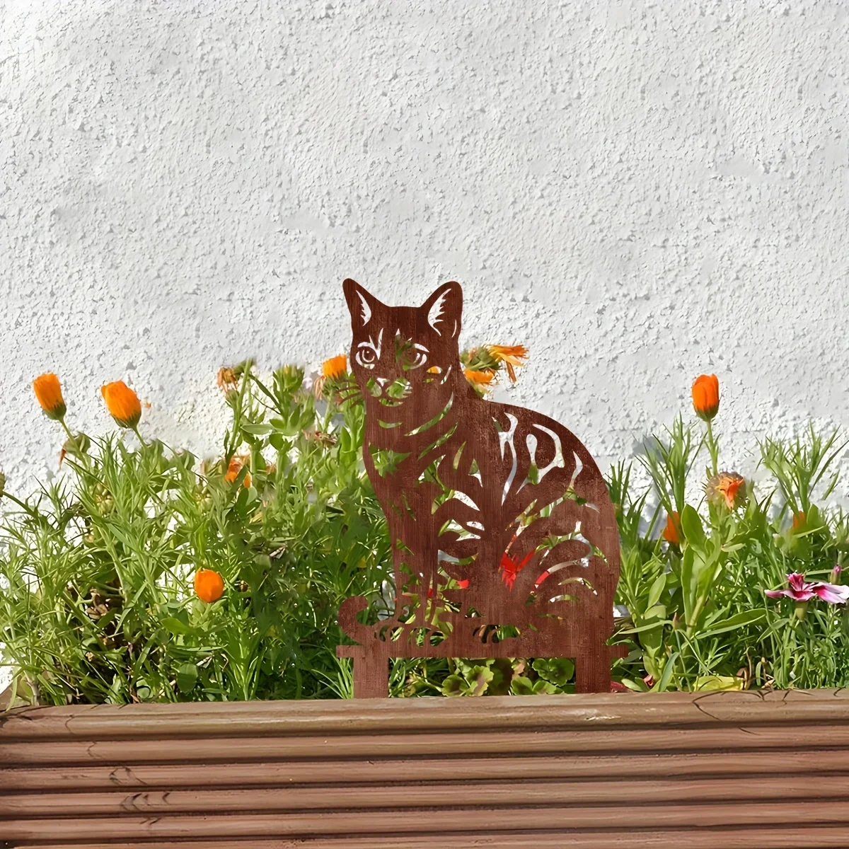 1 Tiger-Striped Cat-Shaped Garden Stake – Rustic Garden Decoration with Mosaic Eye Design (Black/Grey/White) – Sturdy Metal Construction