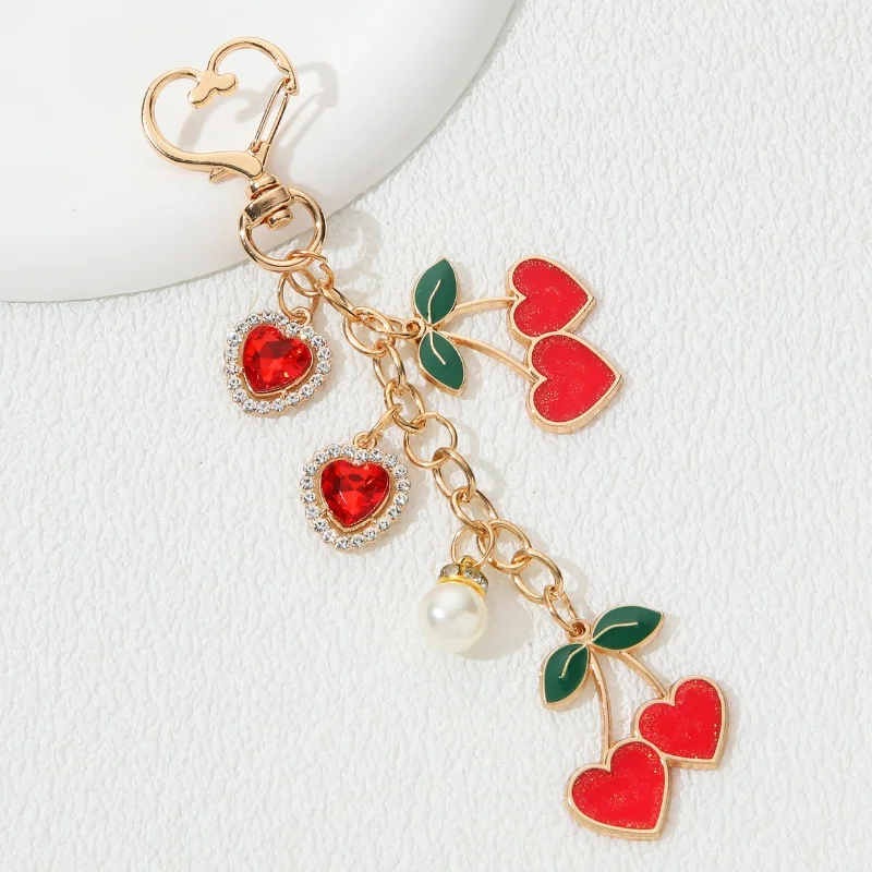 Schöner Herz-Kirschperlen-Emaille-Schlüsselanhänger, hübscher Y2k-Frucht-Liebes-Schlüsselanhänger für Frauen und Mädchen, gutes Geschenk, handgefertigter Schmuck