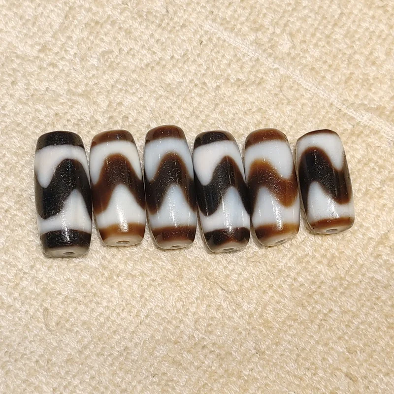 

Tibetan Agate Dzi Taiwan White Core Permeable Horseshoe Weathered Tiger Teeth Tianzhu Necklace Pendant DIY Accessories