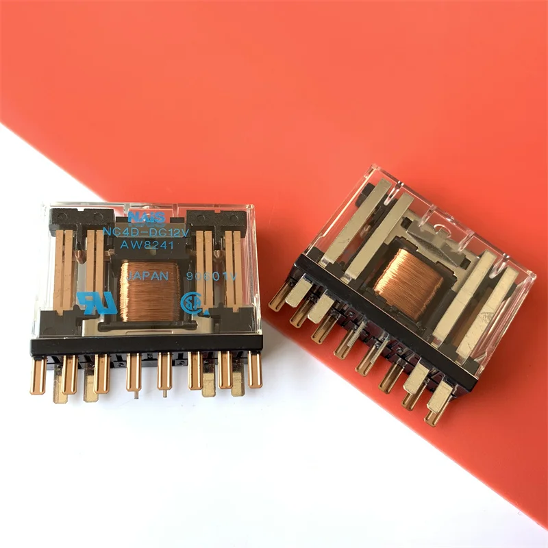 Relè importato NC4D-DC12V AW8241 prodotto originale