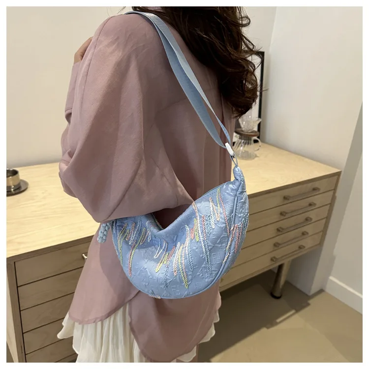 Minimalistische Umhängetasche im japanischen Stil für Damen, kleine Umhängetasche für das Handy, leichte und vielseitige Dumpling-Tasche für Mädchen – Detail 17