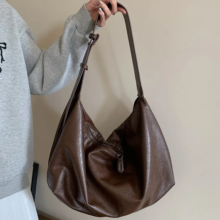 

Мягкая кожаная женская сумка-тоут большой вместимости в стиле ретро, новинка 2025 года, повседневная сумка через плечо для города