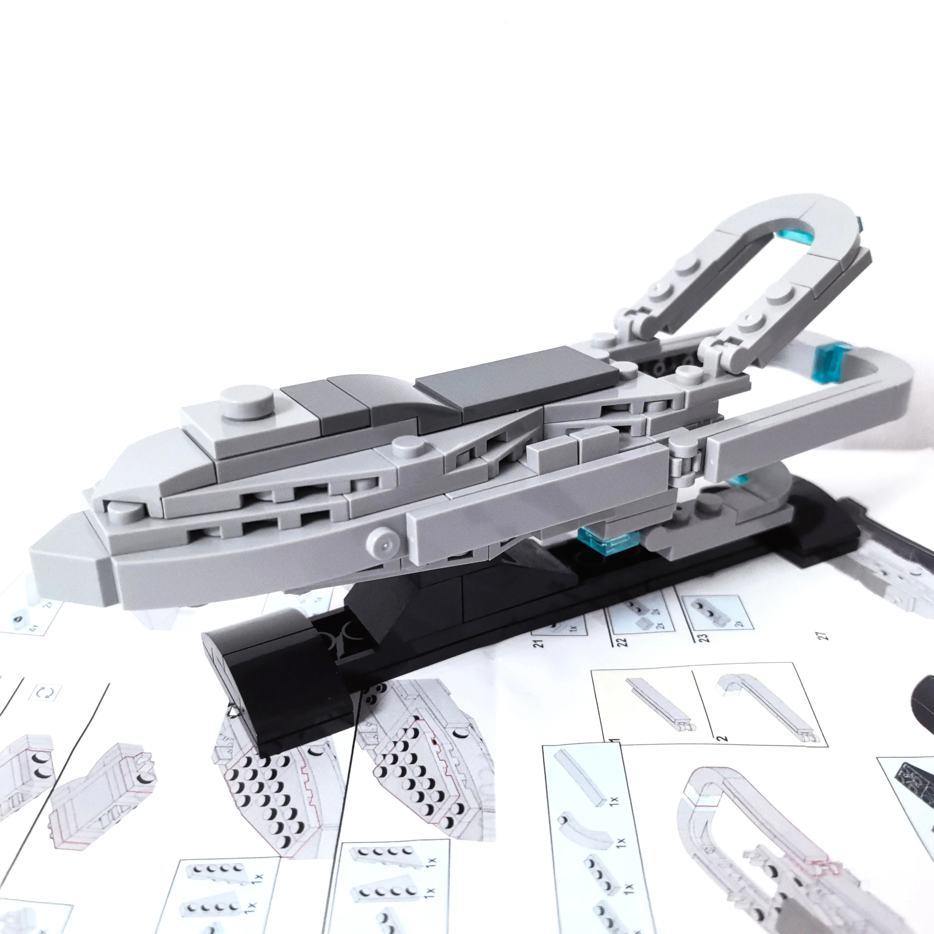 

Starship Exploration Building Block Model Classic Scene of Science Fiction Movie Spaceship Brick Ornament Toy Gift for Star Fans
