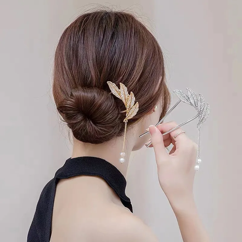 Fashion Hair Stick Women Hair Clips Metal Pearl Rhinestones U Shape Hair Clip Girls Leaf Hair Sticks Hair Accessories 2022 New