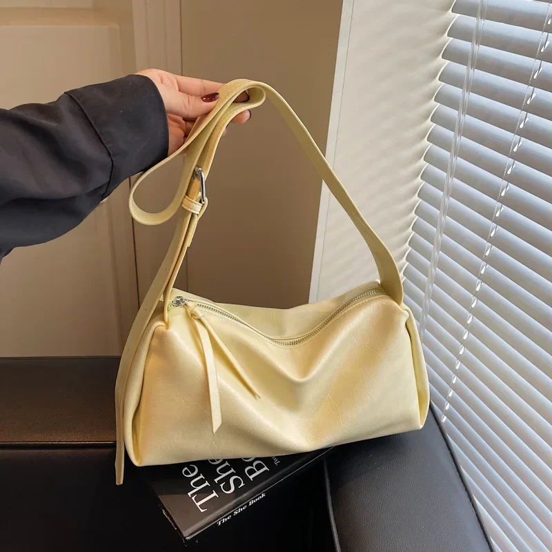 

Summer Women's Korean Stylish Minimalist Soft Leather Tote Bag Large Capacity Shoulder Crossbody Handbag Fashion Office Commuter