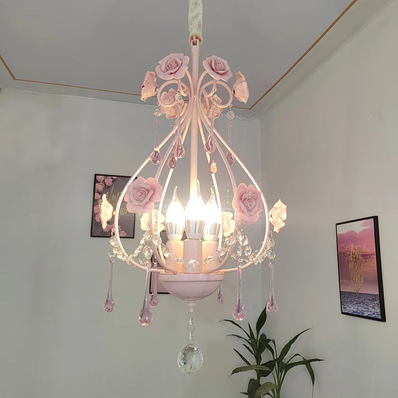 Rosa Rosenstrauß Kristall Deckenleuchter Mädchen Schlafzimmer dekoratives Licht Romantische warme Kinder Prinzessin Zimmer Hängeleuchte