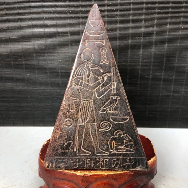 Antique miscellaneous items, distressed handicrafts, iron and stone pyramids, Mayan cultural ornaments