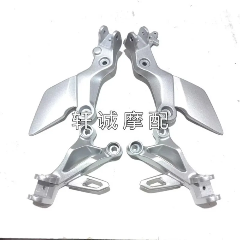 

For QJMOTOR SVT 650 X SVT650X 650X SVT650 Original Front Rear Left Right Foot Pedals Footrest Gear Shift Brake Pedal