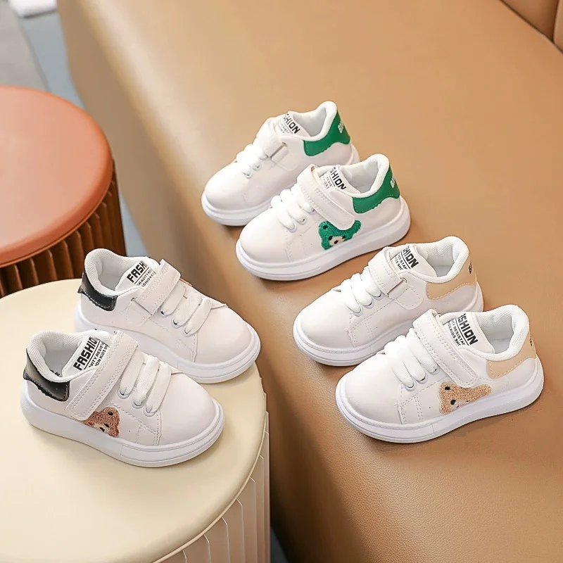 

Boys Girls Casual Shoes for Kids Sports Sneakers Cartoon Bear Design Rubber Soft Sole Anti Slip Outdoor PU Leather Walking Shoes