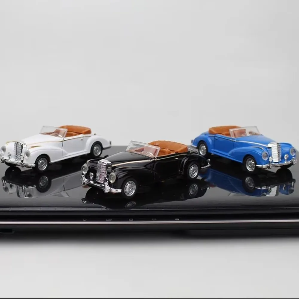 

1:36 Mini Stimulation Alloy Classic Car Alloy Pull Back Retro Convertible Car Model Simulation Mini Vehicle Ornament
