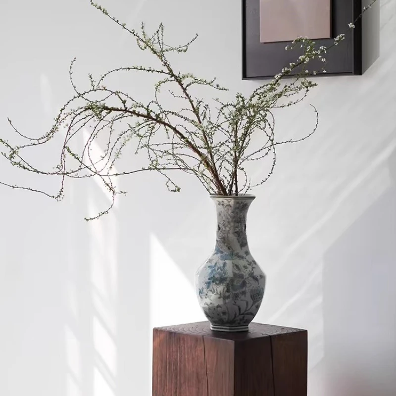 

FG new Chinese oriental blue and white porcelain series hand-painted octagonal bottle light luxury home retro soft decoration