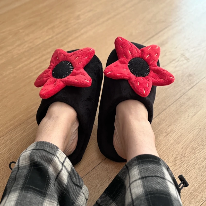 

2025 New Plush Slippers Women Men Indoor Man-eating Flower Fuzzy Shoes Simple Shoe Christmas Gifts