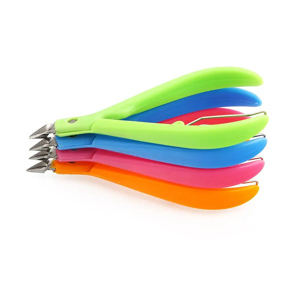 

Professional Stainless Steel Cuticle Nipper Clipper with Plastic Handle Durable Manicure and Nail Tool (Rand