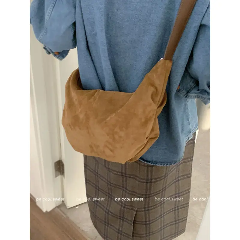 Autumn Female Retro Sense Sense of Advanced Underarm Bag Suede Dumpling Bag Large Capacity Crossbody Bag