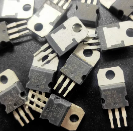 5pcs STP75NF75 STP75N75 P75NF75 75NF75 75N75 TO-220 Em Estoque