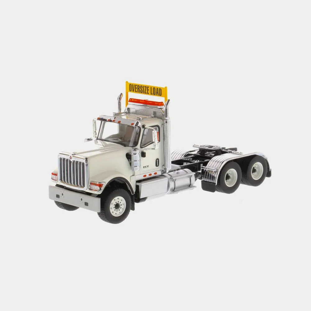 2 Color Diecast Masters 1/50 Scale HX520 Day Cab Tandem Tractor Alloy Collectible Gift Static Display Scenario Model