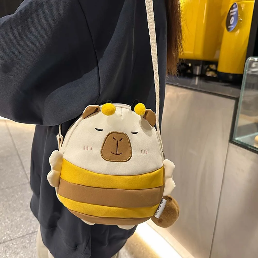 

Plush Doll Pendant Capybara Nylon Bag Bee Large Capacity Cartoon Shoulder Pouch Anti-splash Water Lightweight