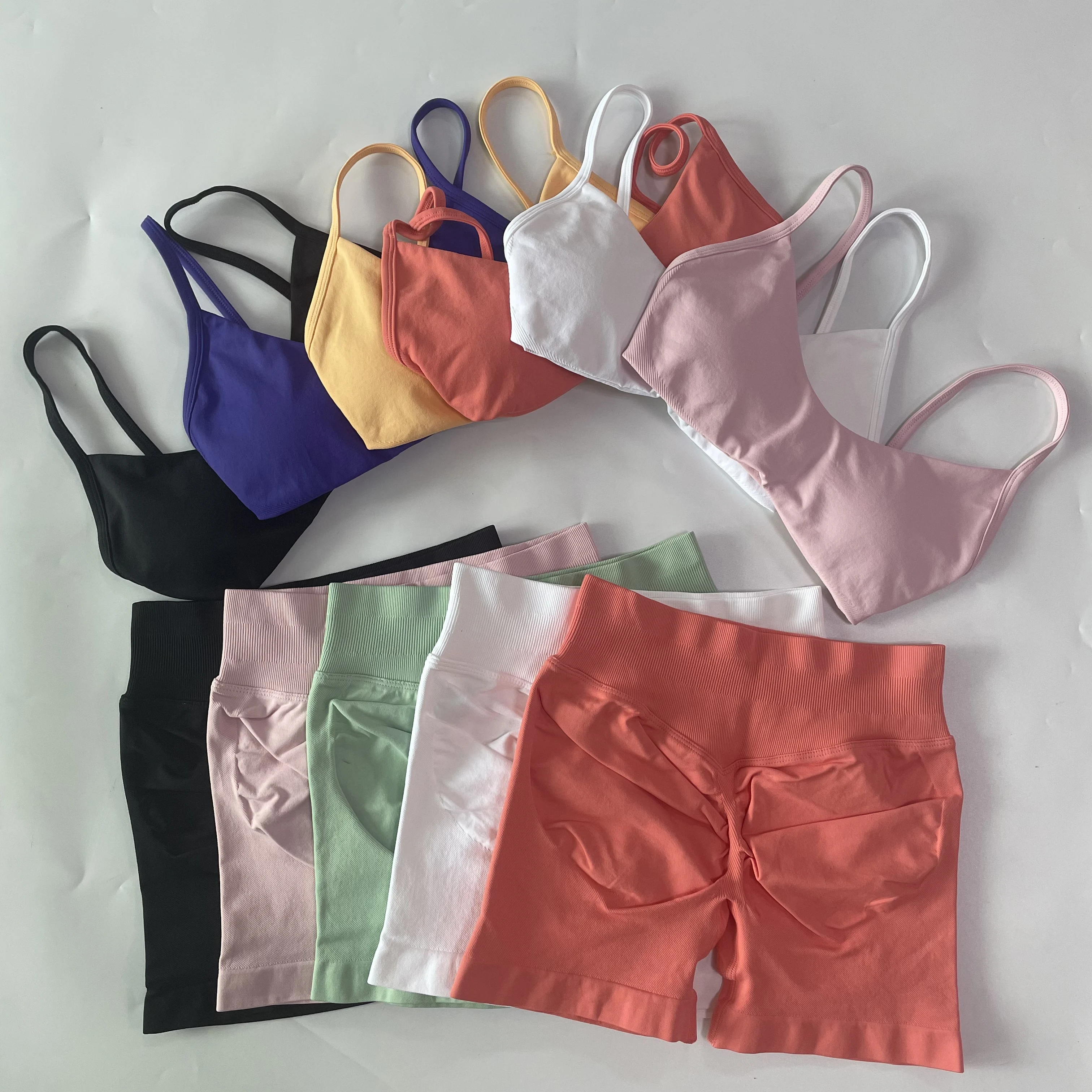 2 Pieces Set Outfits For Woman Scoop Neck Sports Bra Seamless Scrunch Yoga Shorts Set Backless Fitness Workout Set Gym Clothes