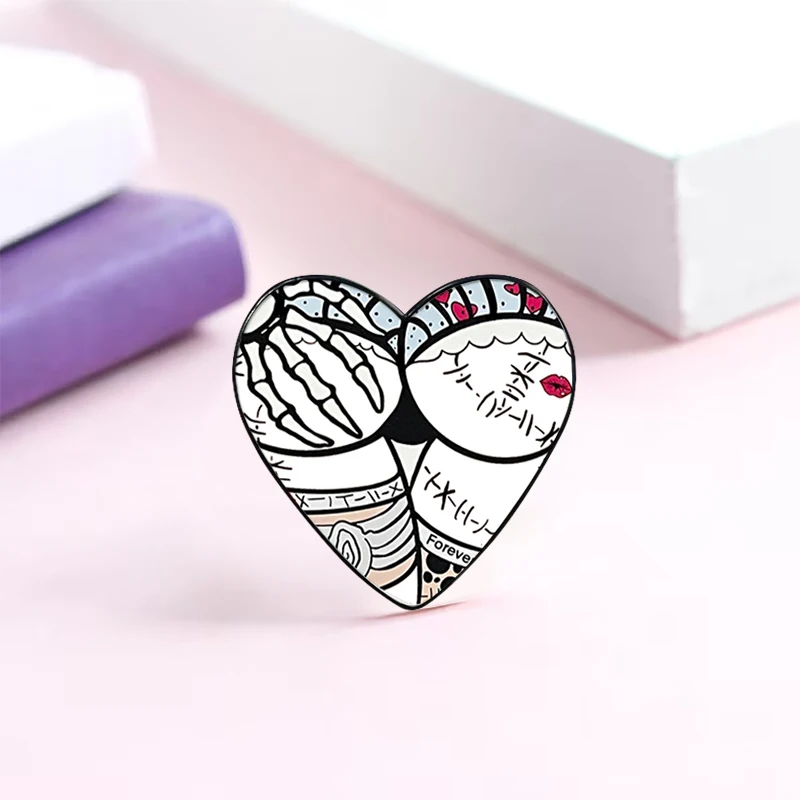 Skeleton Hand Butt pin Funny Brooches Shirt Lapel Cute Badge Cartoon Jewelry Gift for Lover Girl Friends