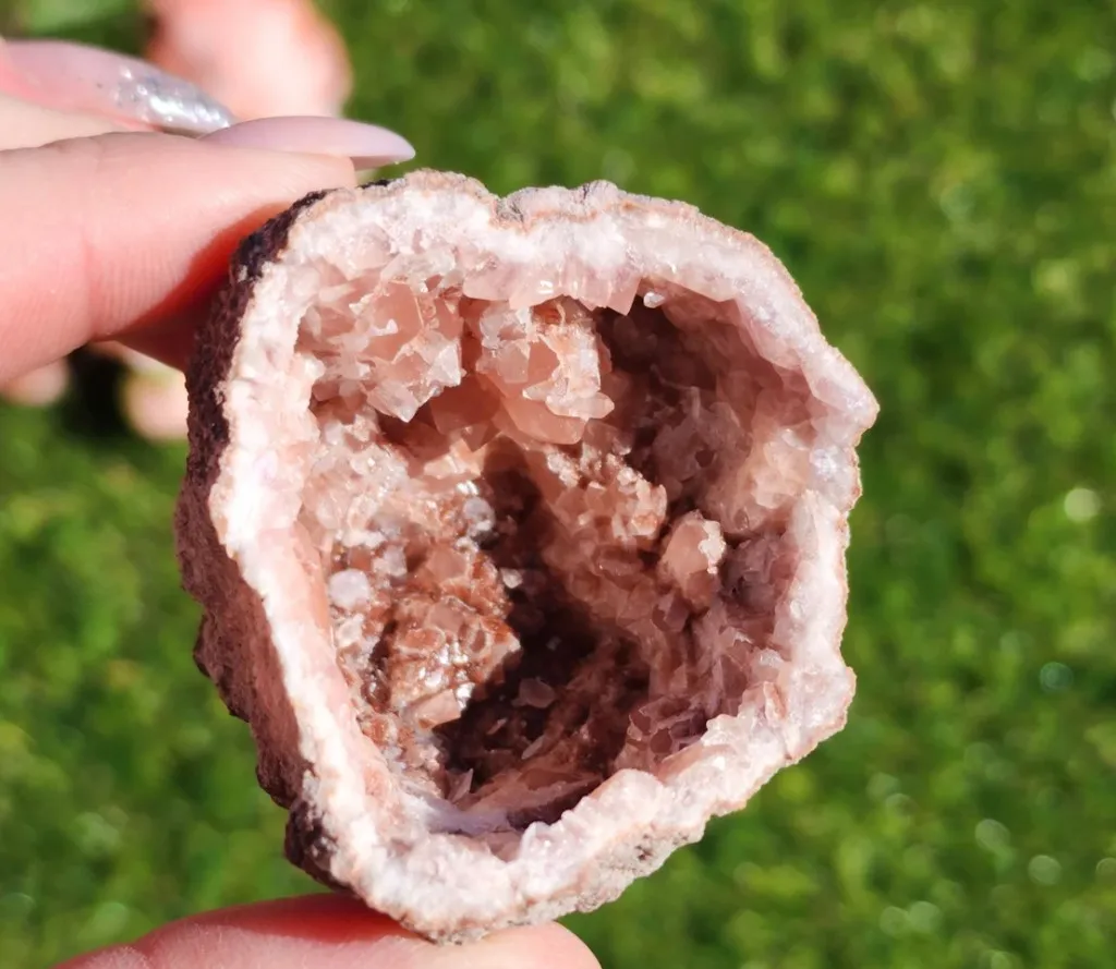 Natural Pink Amethyst Quartz Raw Crystal Geode Room Decoration Argentina Mineral Spiritual Healing