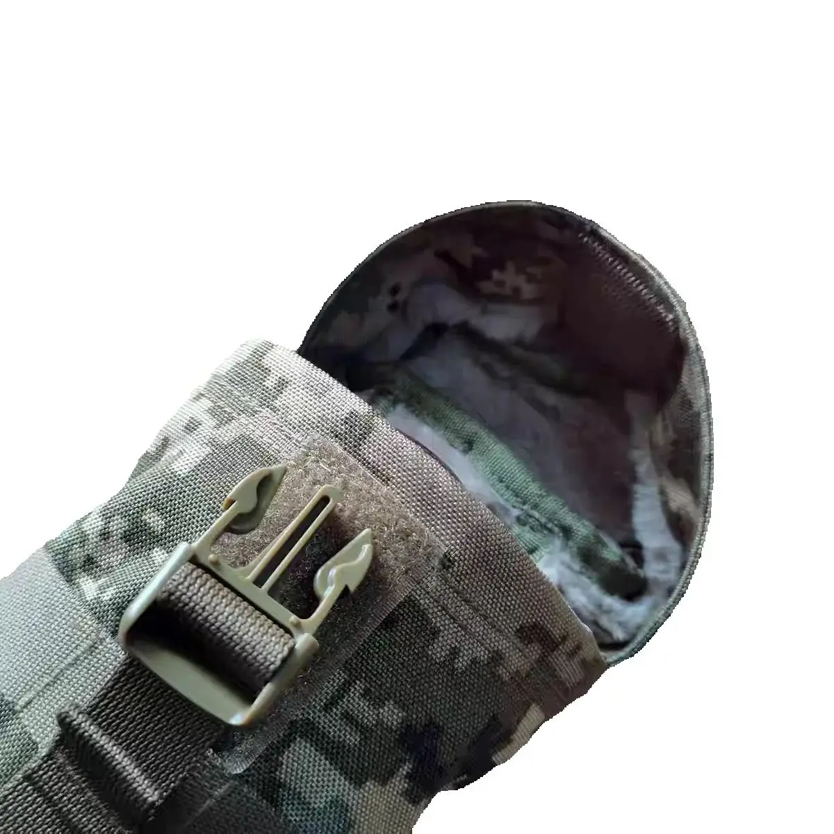 tactical-kettle-outside-portable-water-cup-with-waist-hanging-molle-accessory-bag-ukrainian-mm-14