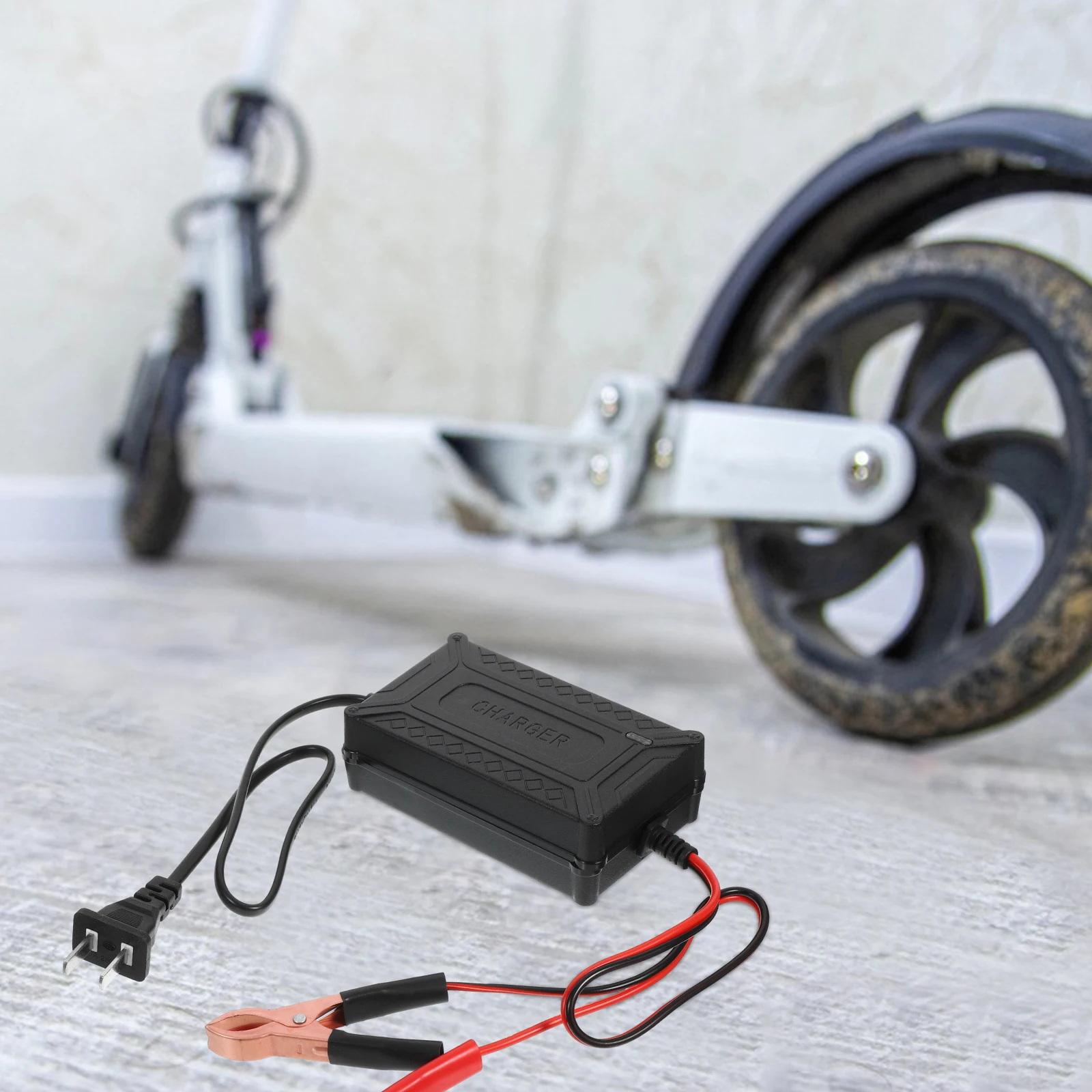 

12v Multifunctional Lead Acid Maintainer Portable Intelligent Sprayer Car Pump Plastic Lightweight