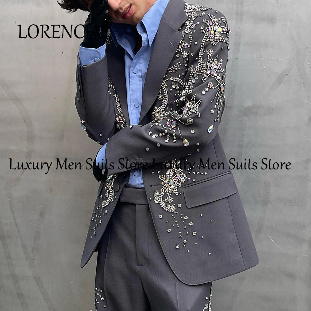 

Exquisite Crystal Men Suits 2 Pieces Rhinestone Tuxedos Flat Collar Wedding Groom Outfit Customized Blazer Pants zomerset heren