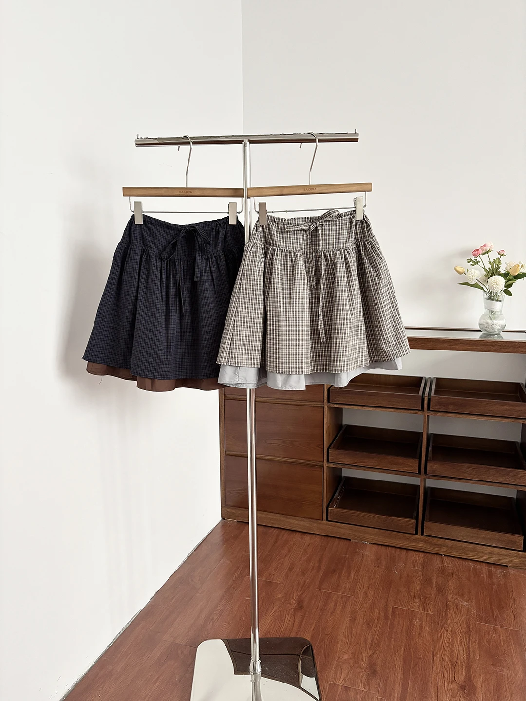 

Retro Korean High Waist A-Line Midi Skirt Women's Summer 2026 Polka Dot Checkered Slimming Elastic Waist Versatile Skirt