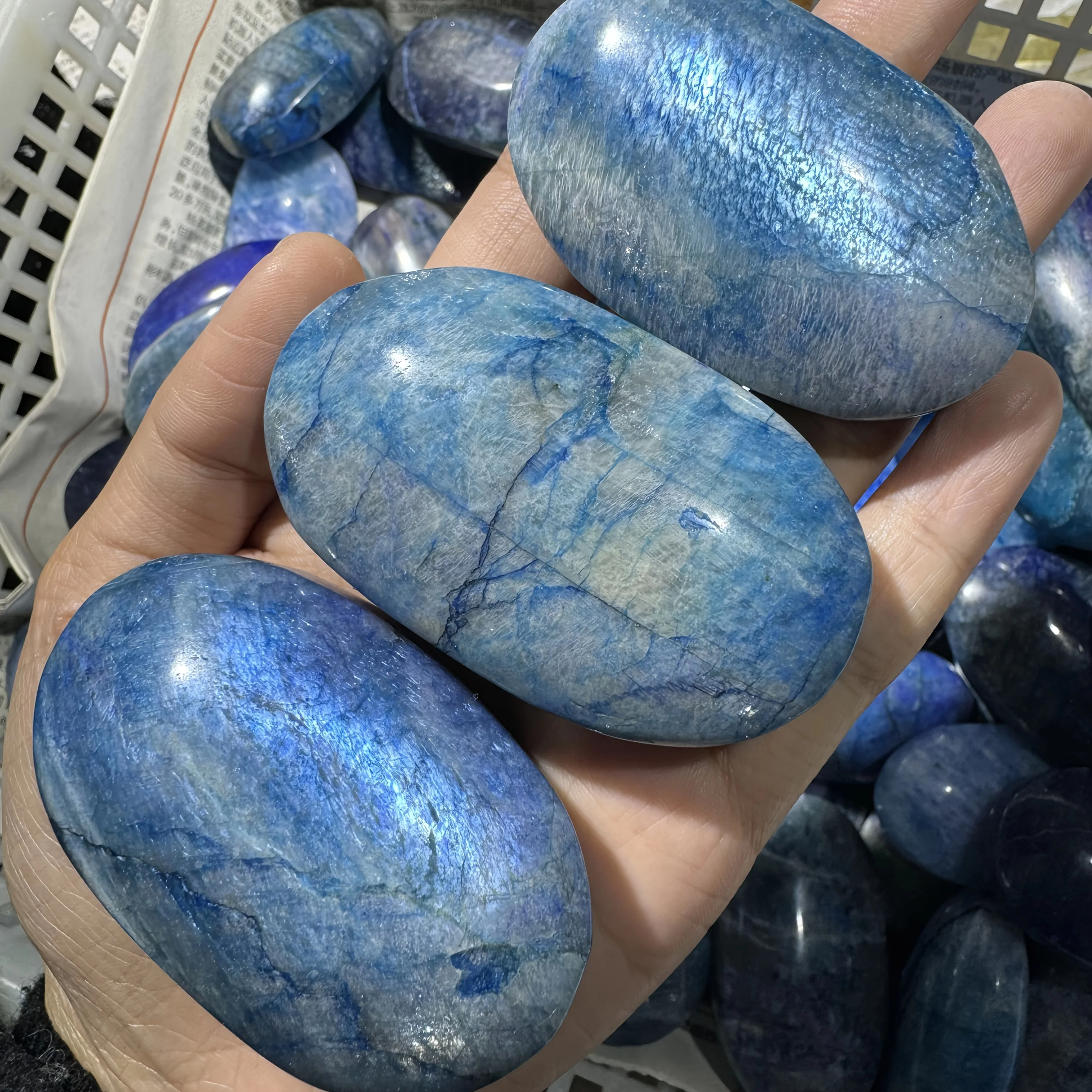 1PC Rare Blue Moonlight Play Bohemian Style Sparkling Gemstone, Stone-like Texture, Ideal for Home Decor & Gift for Christmas