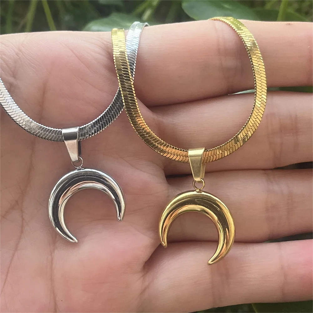 Simple Fashion Vintage Stainless Steel OX Horn Crescent Moon Pendant Necklace for Women Gold Color Silver Plated Choker Jewelry