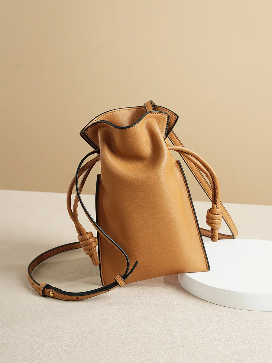

New women's cowhide commuting versatile crossbody bag, women's leather bag, women's high-end mobile phone bag